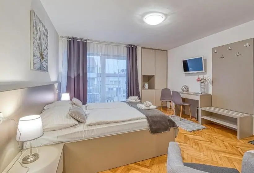 اتاق سوپریور با بالکن, Villa Ladavac B&b