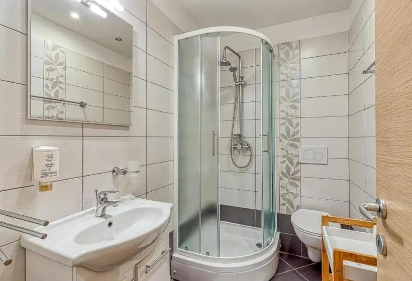 اتاق سوپریور با بالکن, Villa Ladavac B&b