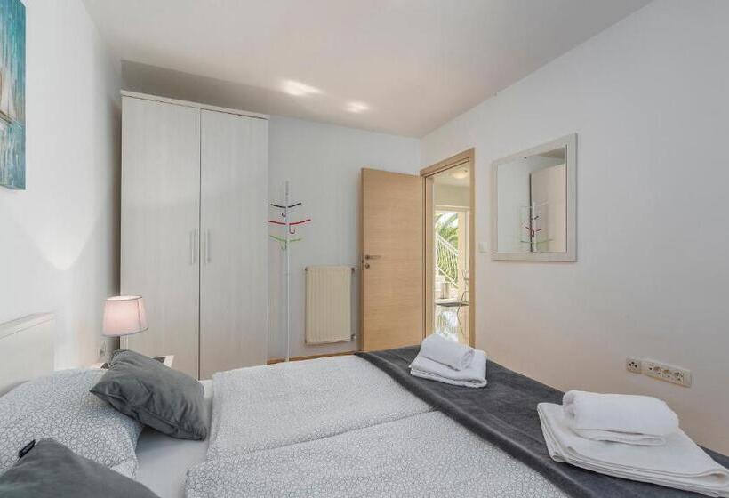 Апартаменты 1 Спальня с Террасой, Villa Ladavac B&b