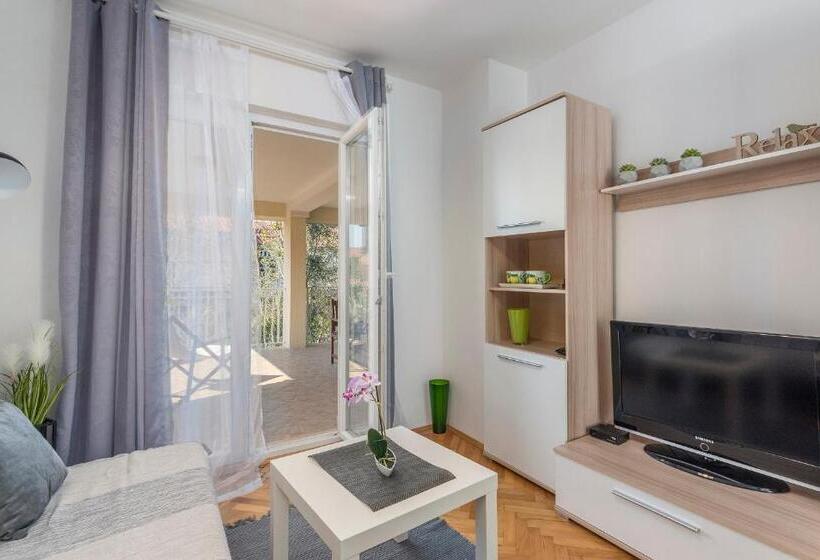 Апартаменты 1 Спальня с Террасой, Villa Ladavac B&b