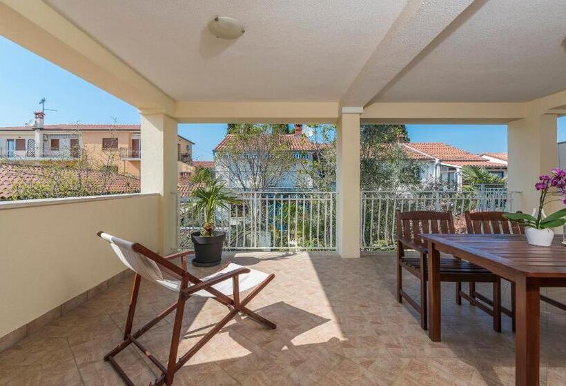 شقة غرفة واحدة مزودة بتراس, Villa Ladavac B&b