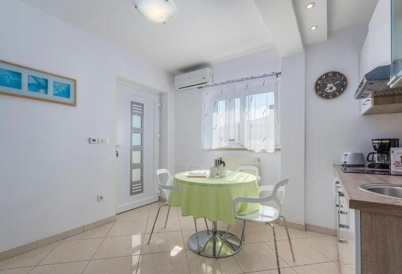 Апартаменты 1 Спальня с Террасой, Villa Ladavac B&b