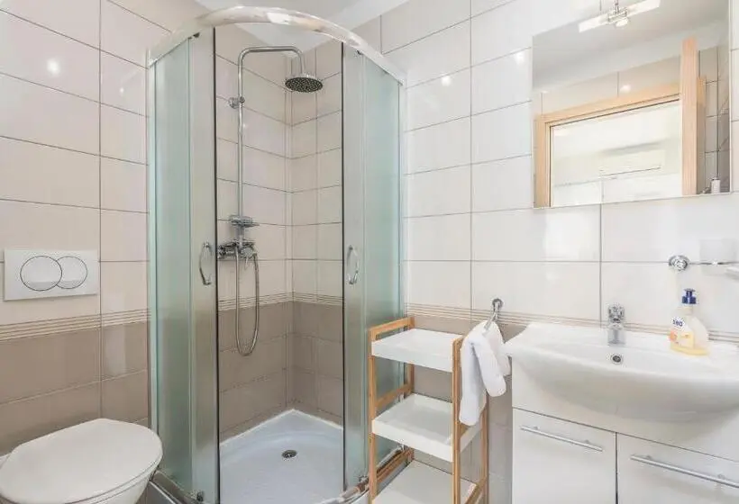 آپارتمان 1 خوابه با تراس, Villa Ladavac B&b