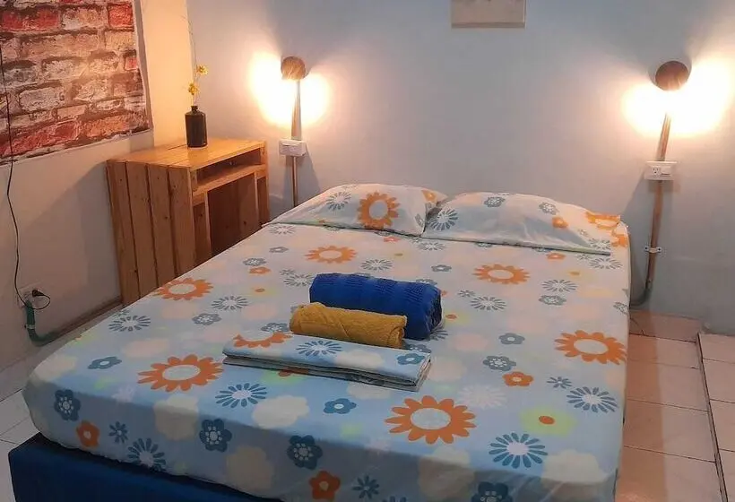 バスルーム共有のシングルスタンダード, La Casa De Adry