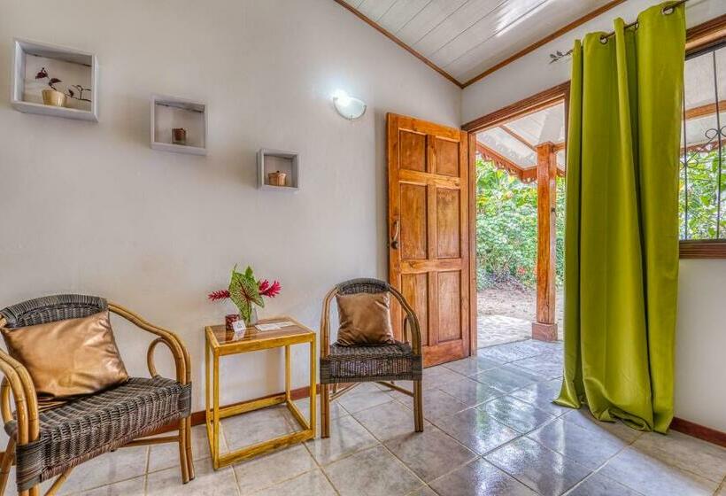 غرفة ديلوكس مطلّة علي البحر, Yucca Beachfront