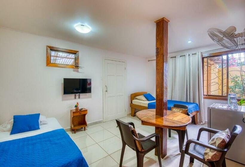 غرفة أساسية ثلاثية, Yucca Beachfront