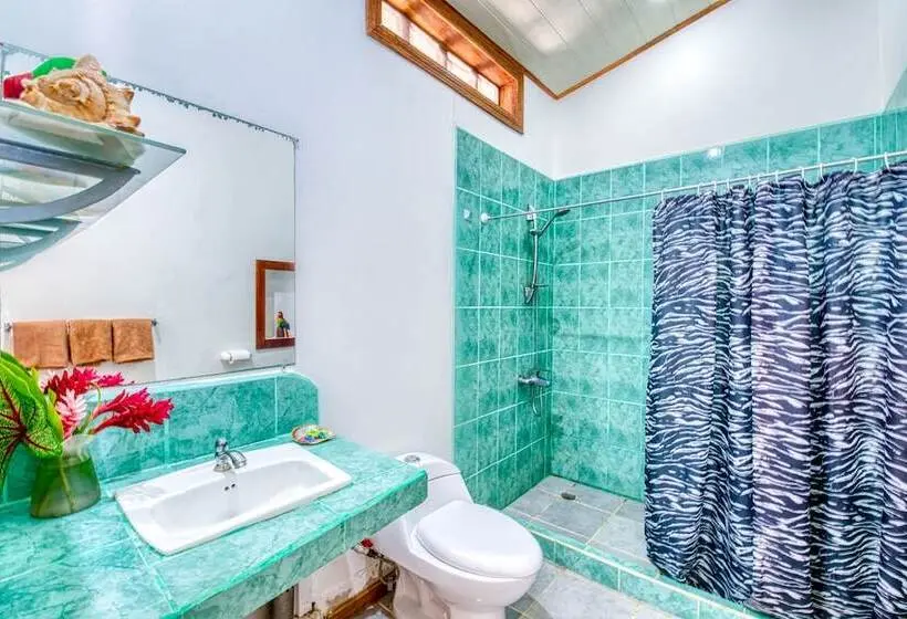 اتاق راحتی با چشم‌انداز دریا, Yucca Beachfront