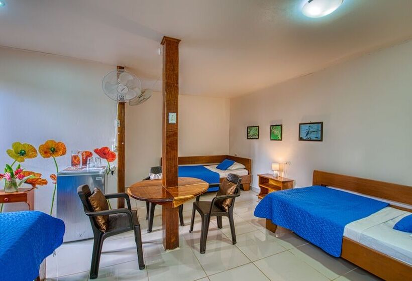 غرفة أساسية ثلاثية, Yucca Beachfront