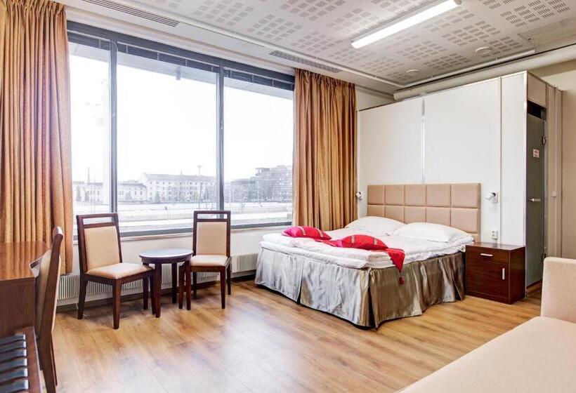 Номер Deluxe, Citi Inn