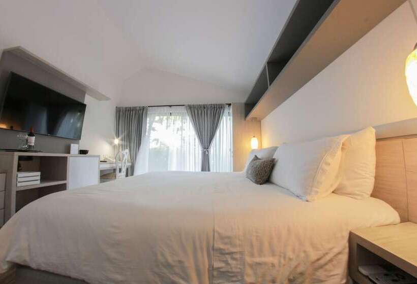 سوییت, Royal Garden Hotel Boutique