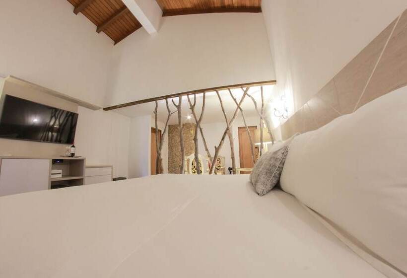 سوییت, Royal Garden Hotel Boutique