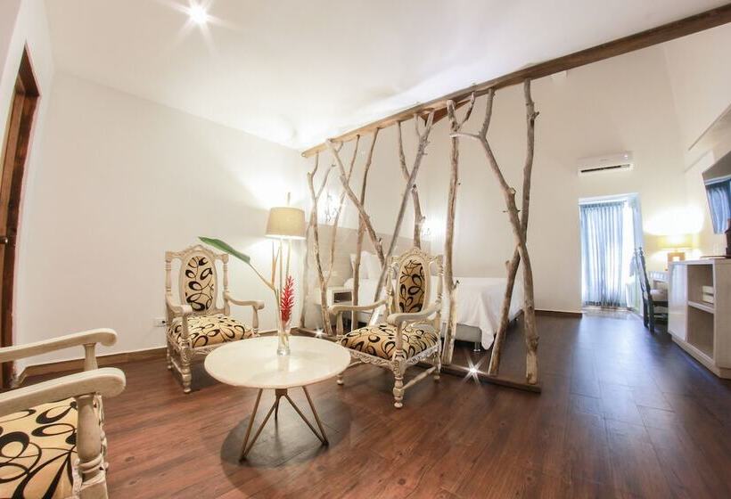 سوییت, Royal Garden Hotel Boutique