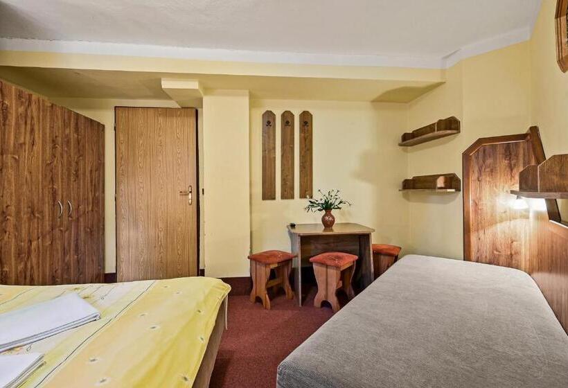 غرفة قياسية ثلاثية حمام مشترك, David Wellness