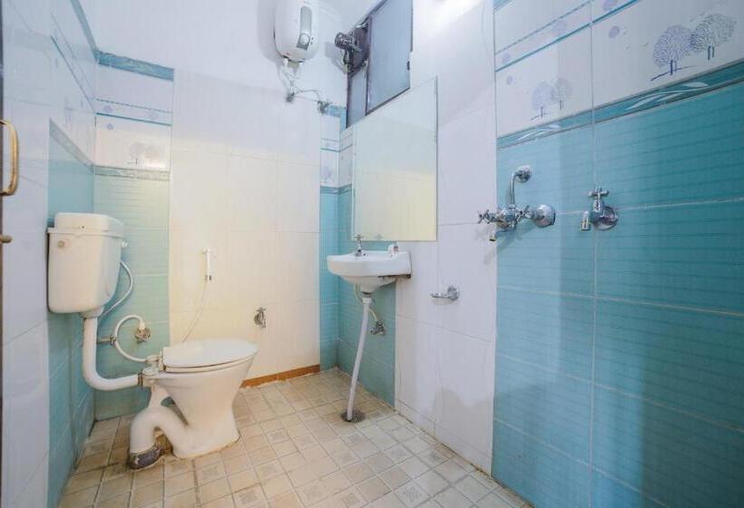 Трехместный Номер Классика, Shri Sai Residency