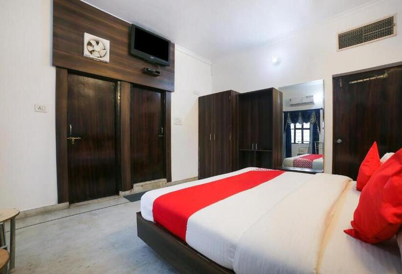 Трехместный Номер Классика, Shri Sai Residency