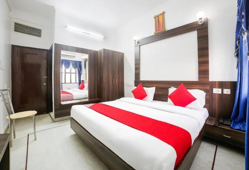 Трехместный Номер Классика, Shri Sai Residency