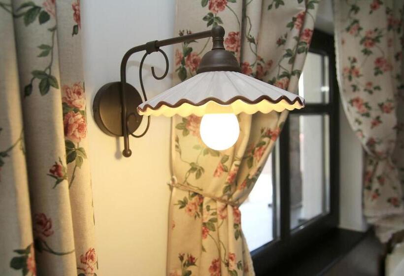 اتاق استاندارد, Conacul Bratescu