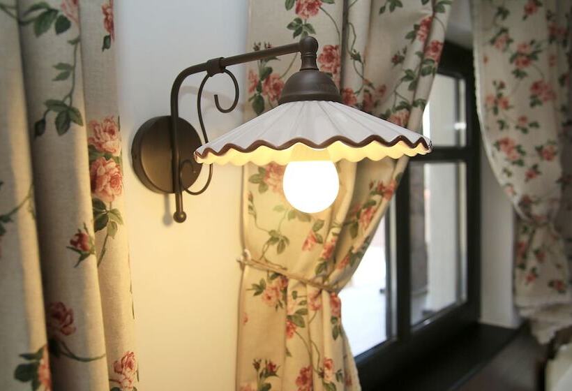 اتاق استاندارد, Conacul Bratescu