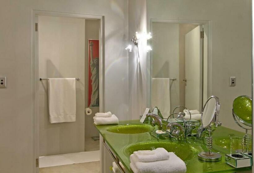 スイート, Days At Sea Beach Lodge