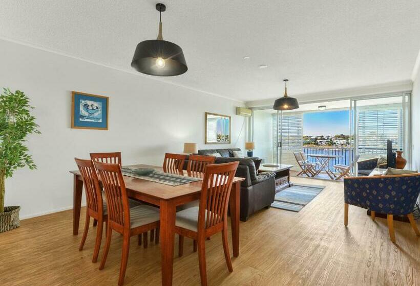 דירת שני חדרים, Goldsborough Place Apartments