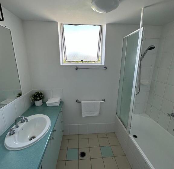 דירת שני חדרים, Goldsborough Place Apartments