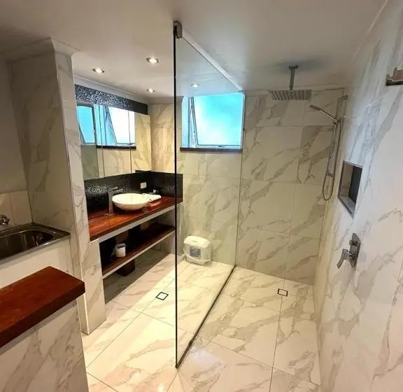 2ベッドルームアパートメント, Goldsborough Place Apartments