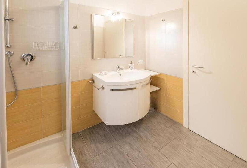 Апартаменты 1 Спальня с Видом, La Chioma Di Berenice Garda Residence