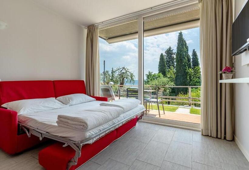 1 Bedroom Apartment Lake View, La Chioma Di Berenice Garda Residence