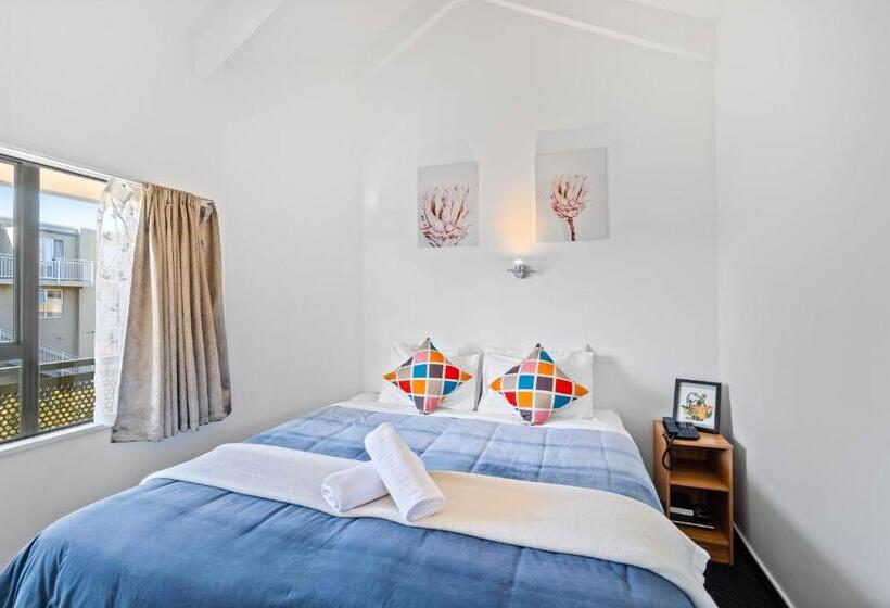 سوئیت پنت هاوس, Ascot Vale Motor Lodge