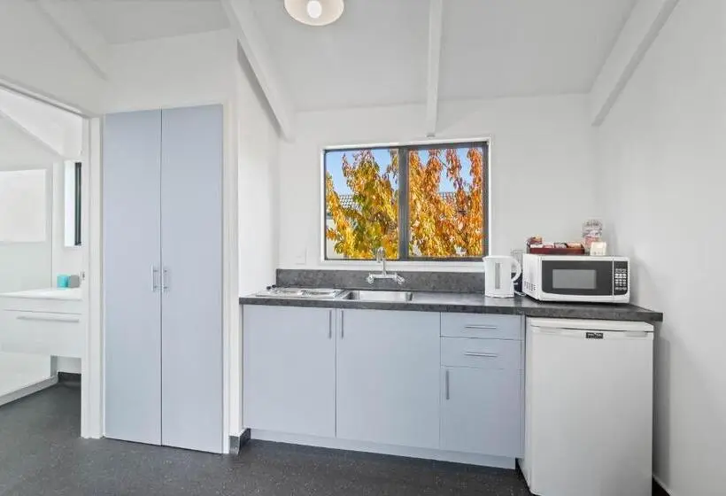 ペントハウススイート, Ascot Vale Motor Lodge