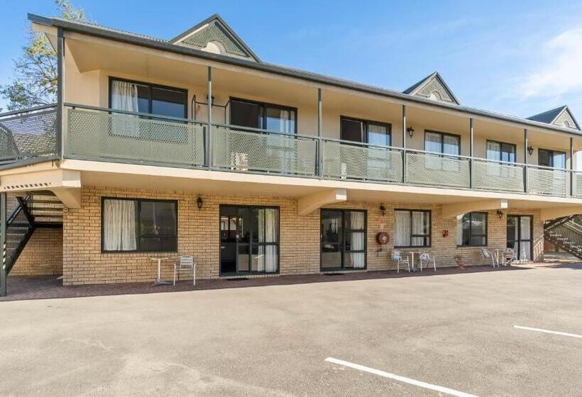 סוויטת פנטהאוז, Ascot Vale Motor Lodge