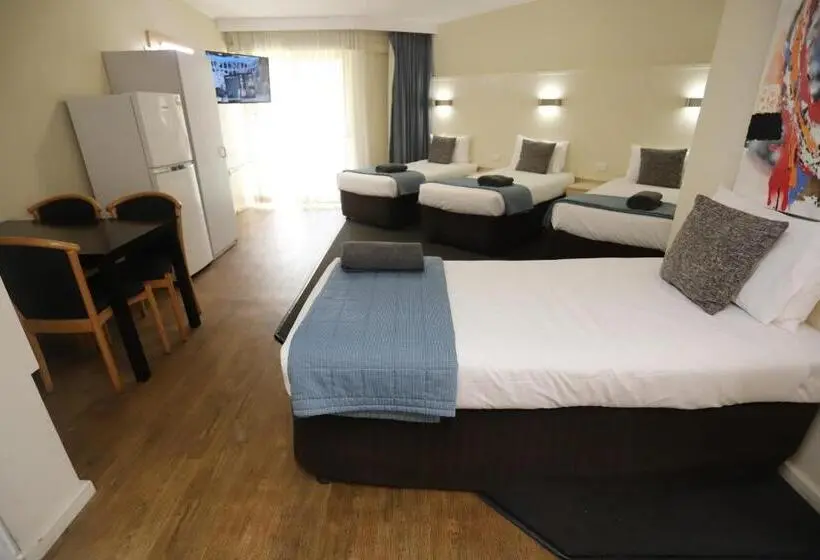 ファミリールーム, Sleepy Hill Motor Inn