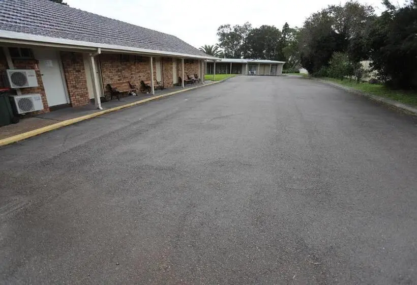 デラックスルーム, Sleepy Hill Motor Inn