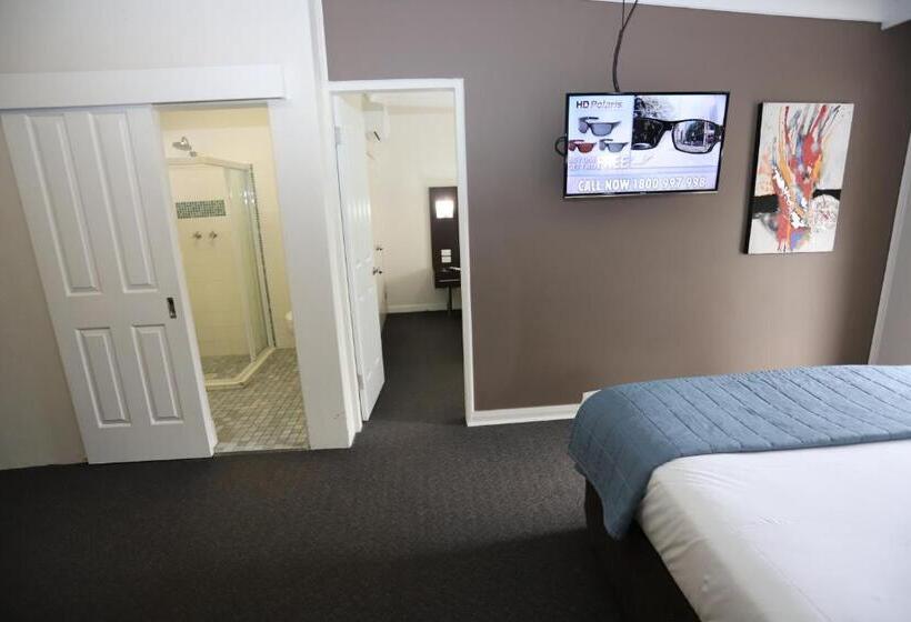 سوئیت 2 خوابه, Sleepy Hill Motor Inn