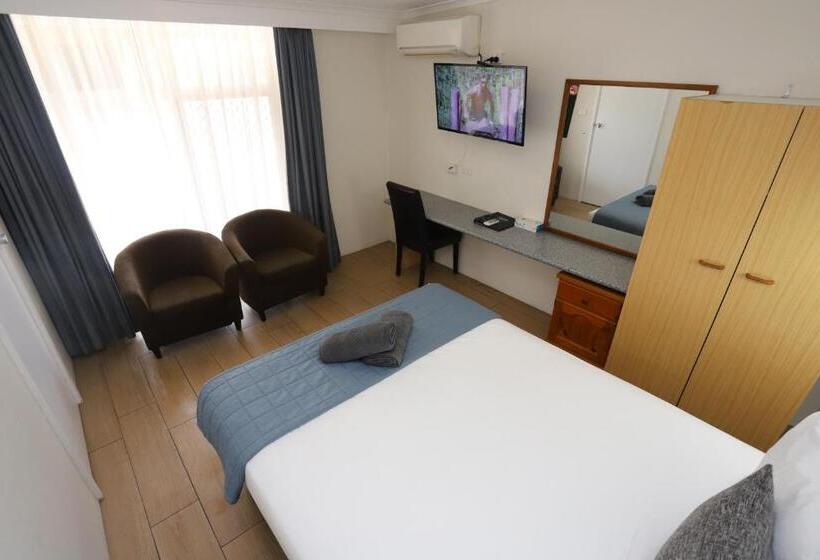 Семейные Апартаменты 3 Спальни, Sleepy Hill Motor Inn