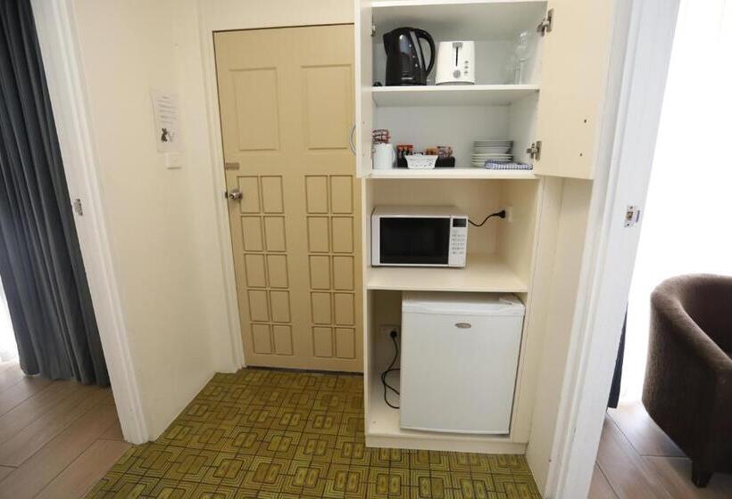 Семейные Апартаменты 3 Спальни, Sleepy Hill Motor Inn