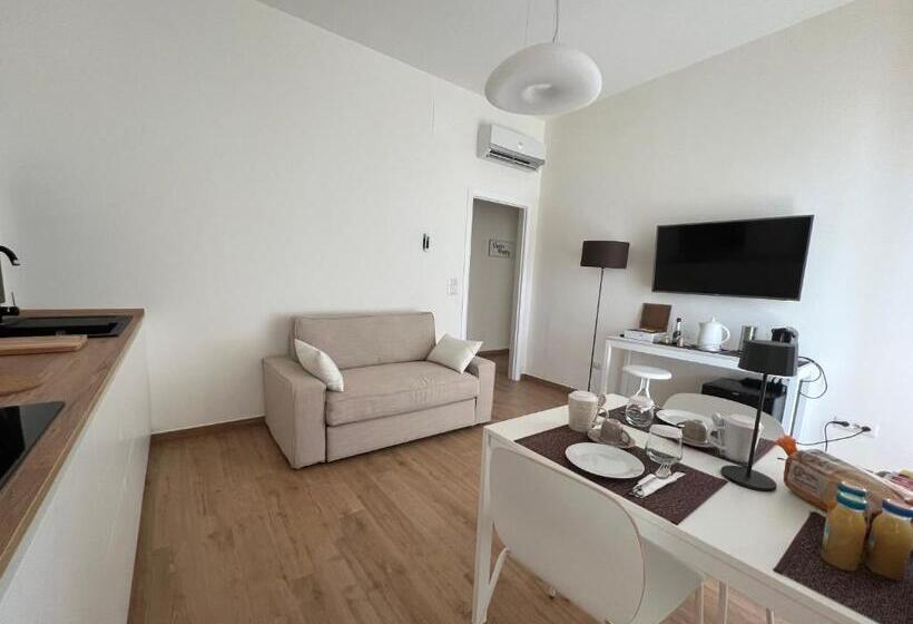 سوییت لوکس, 4b B&b