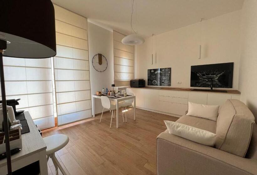 سوییت لوکس, 4b B&b