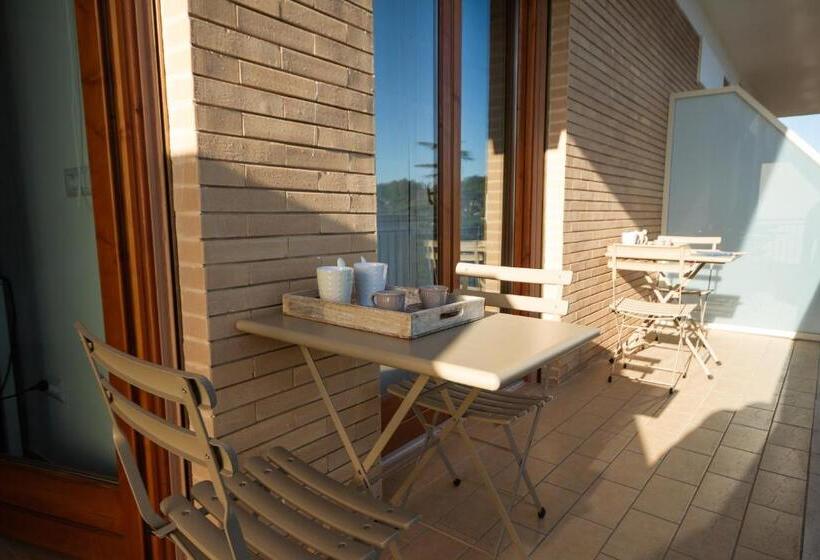 سوییت لوکس, 4b B&b