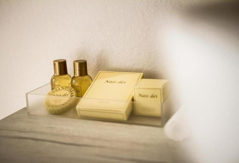 سوییت لوکس, 4b B&b