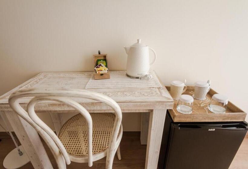 سوییت سوپریور, 4b B&b