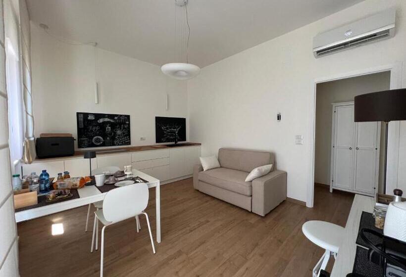 سوییت لوکس, 4b B&b