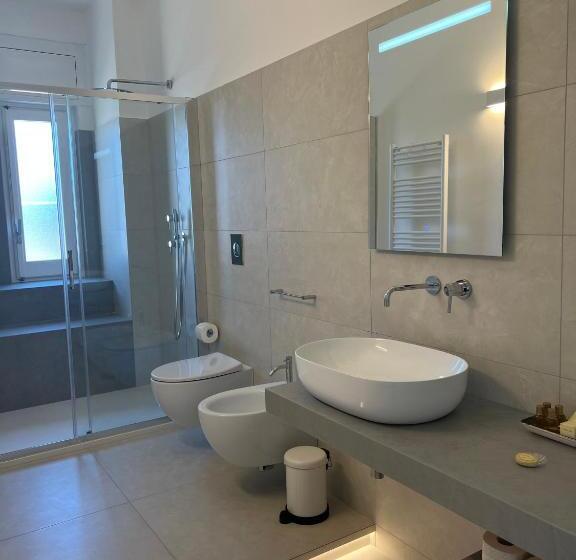 سوییت اجرایی, 4b B&b