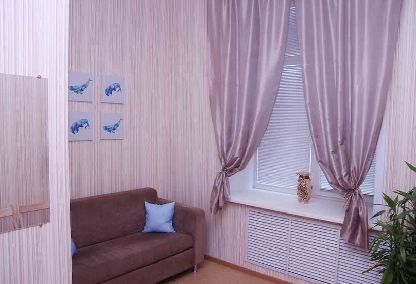 ファミリールーム, Adres Hostel