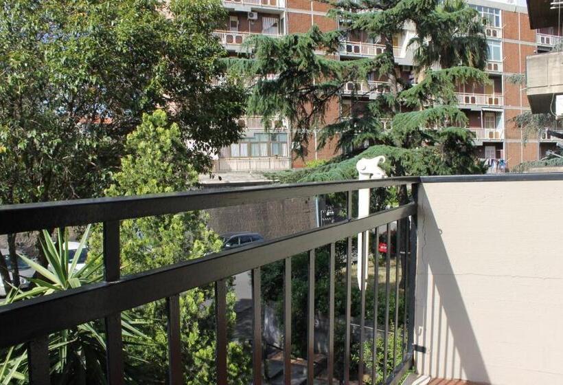 اتاق ساده سه نفره, B&b Appiddaveru