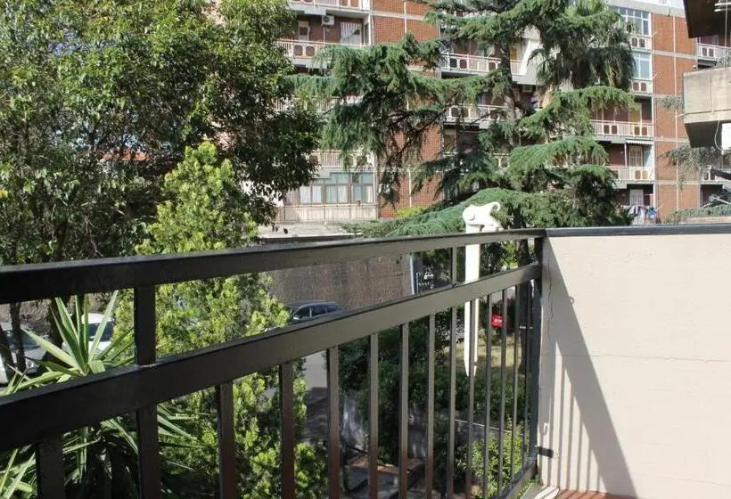 اتاق ساده سه‌ نفره, B&b Appiddaveru