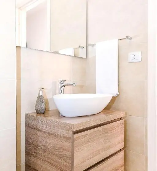 Standard Kolmen Hengen Huone, Il Lilium