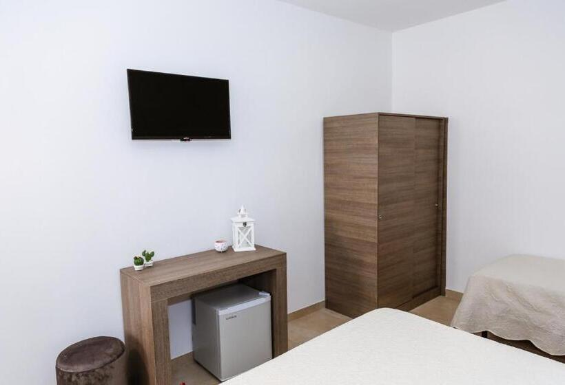 Háromágyas Standard Szoba, Il Lilium