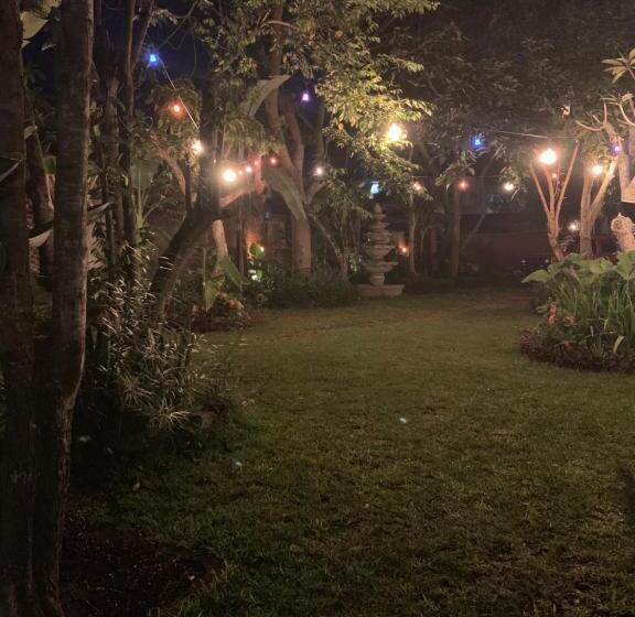 스탠다드 방갈로 정원 전망, Batur Sunrise Guesthouse