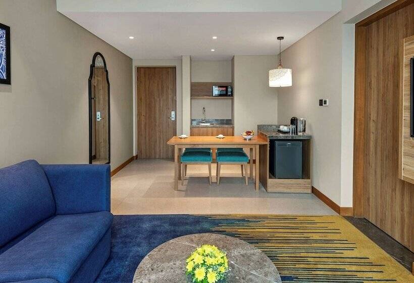 جناح جونيور, Grand Mercure Ahmedabad Gift City   An Accor Hotels Brand